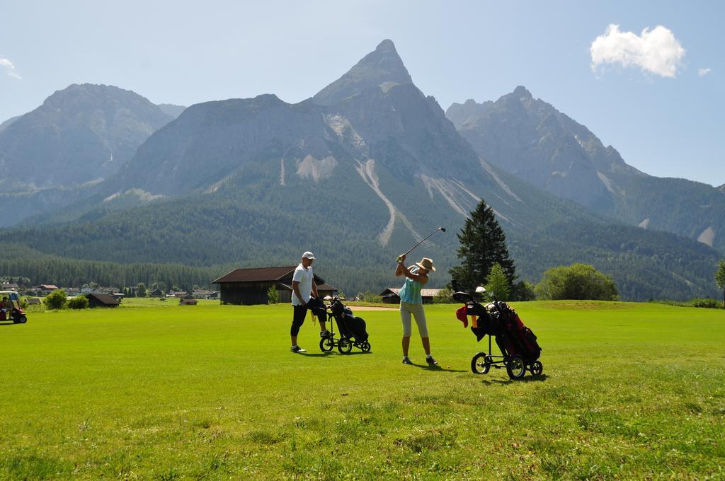 Hotel Alpen Residence Ehrwald Bagian luar foto