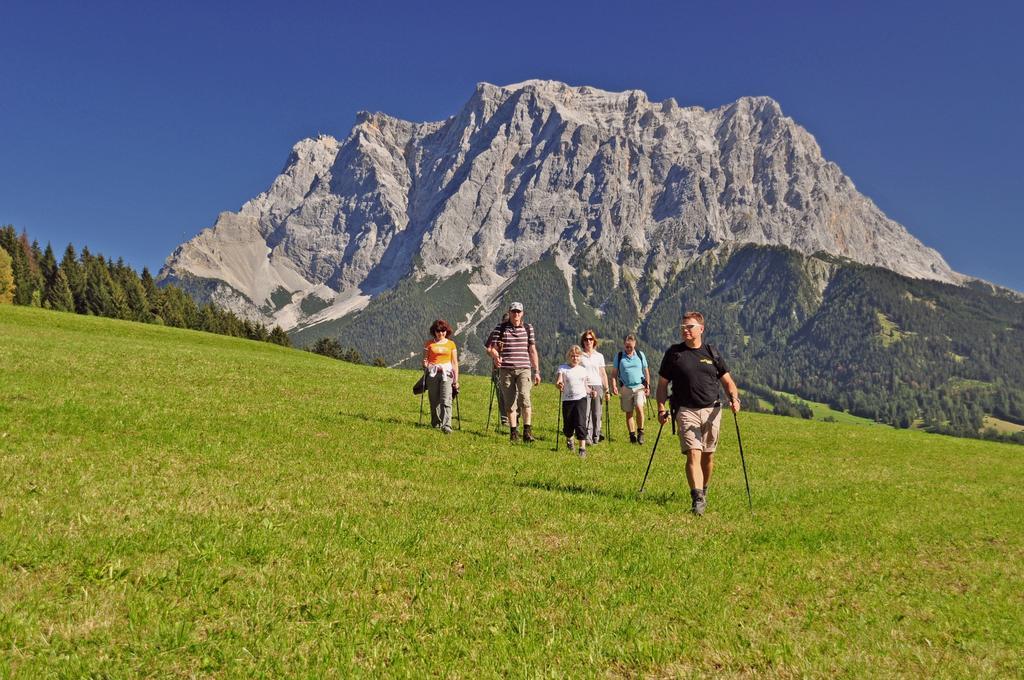 Hotel Alpen Residence Ehrwald Bagian luar foto