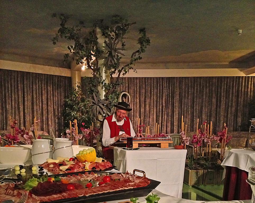 Hotel Alpen Residence Ehrwald Bagian luar foto