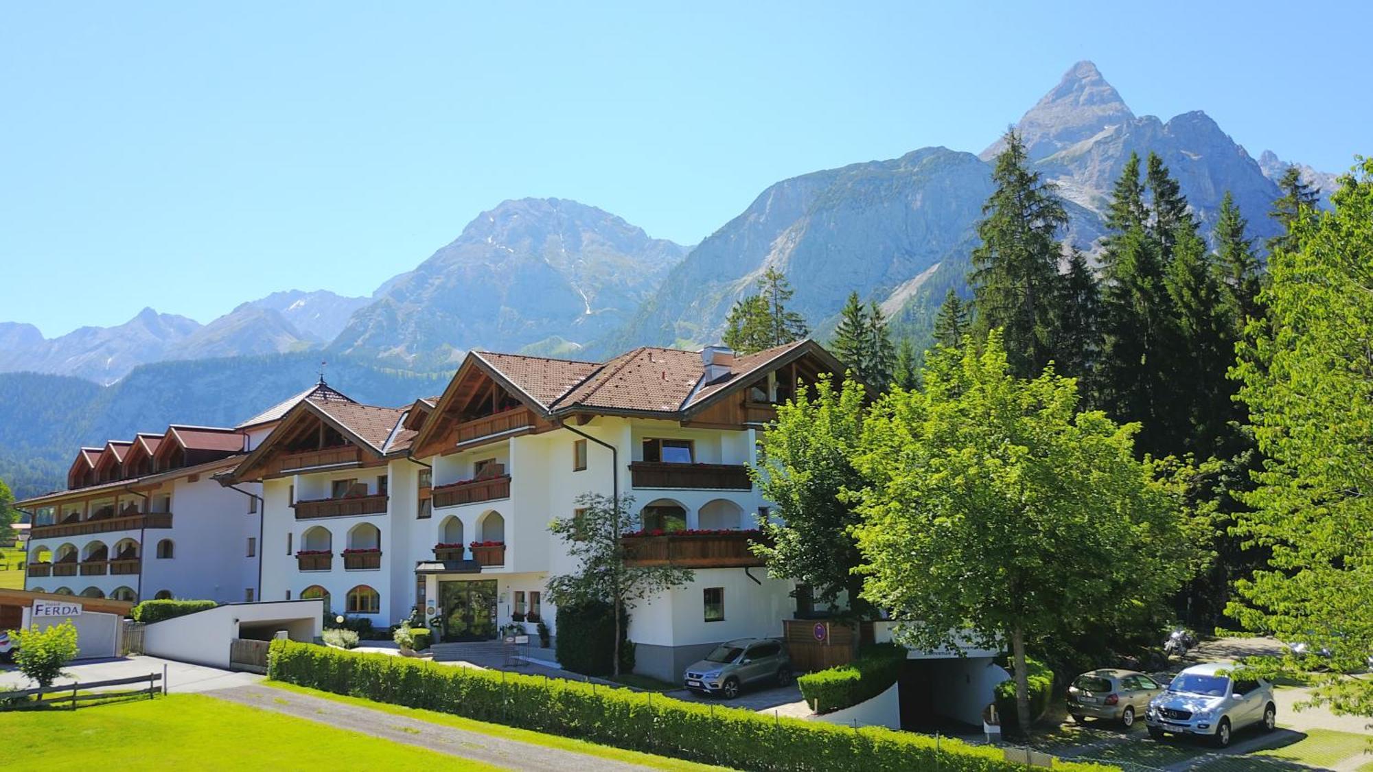 Hotel Alpen Residence Ehrwald Bagian luar foto