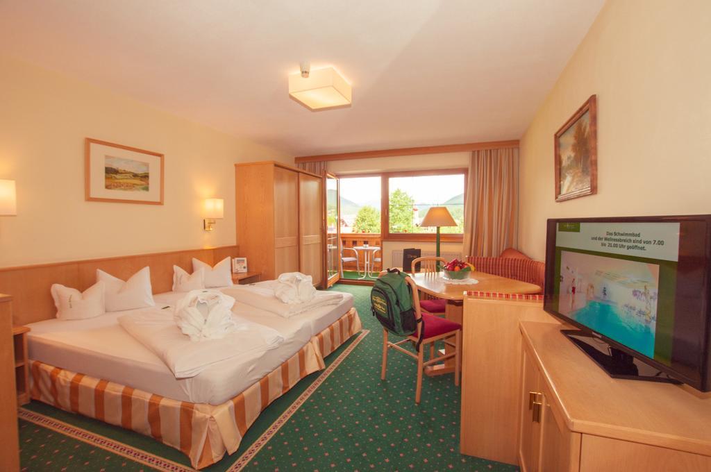 Hotel Alpen Residence Ehrwald Bagian luar foto