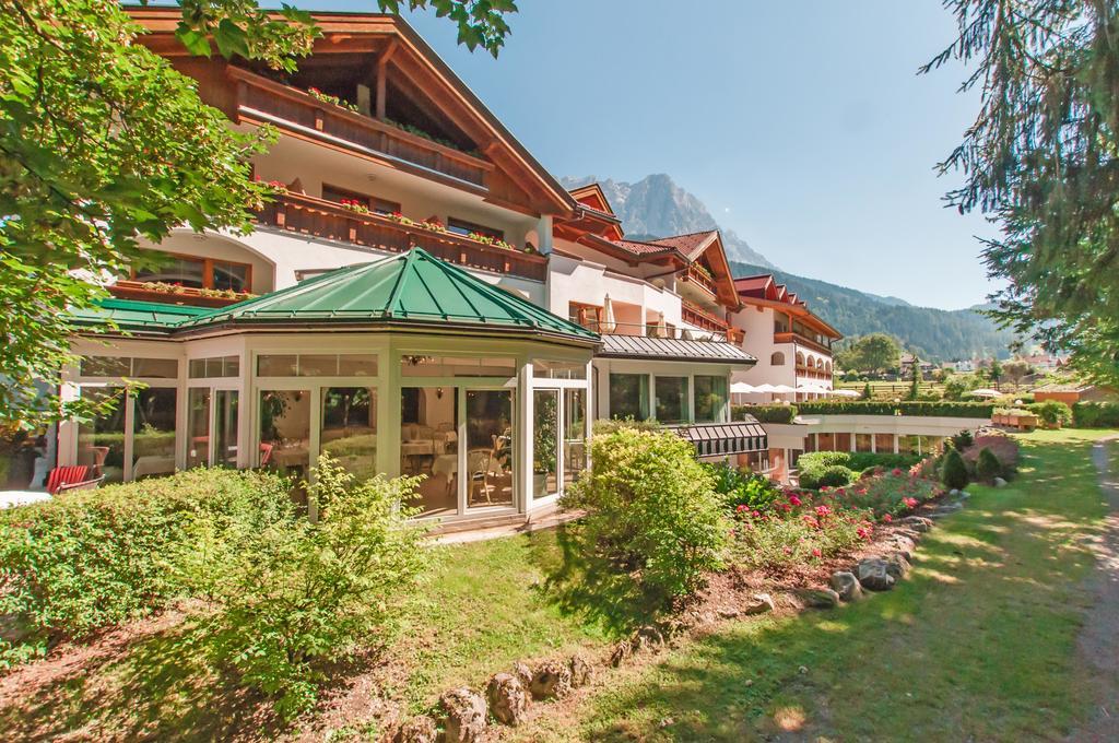 Hotel Alpen Residence Ehrwald Bagian luar foto