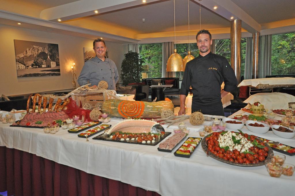 Hotel Alpen Residence Ehrwald Bagian luar foto